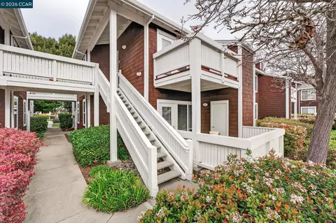 161 Marina Lakes Dr, Richmond, CA 94804