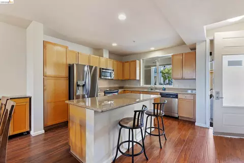 Kitchen - 88 E 6th St #215, Pittsburg, CA 94565 photo 1 of 2