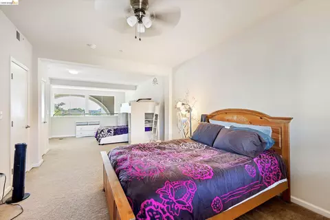 Bedroom - 88 E 6th St #215, Pittsburg, CA 94565 photo 5 of 6