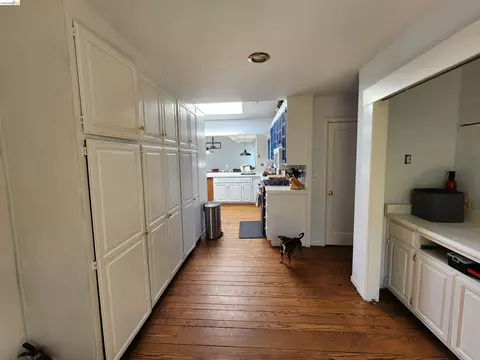 Entry Way - 21 Monte Vista Ave, Vallejo, CA 94590 photo 4 of 4