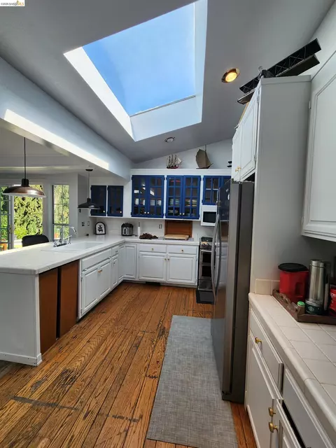 Kitchen - 21 Monte Vista Ave, Vallejo, CA 94590 photo 1 of 2