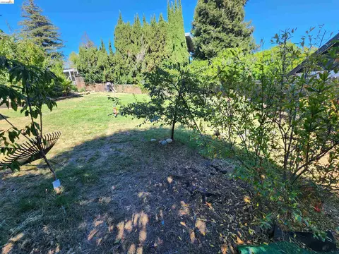 Exterior - 21 Monte Vista Ave, Vallejo, CA 94590 photo 12 of 13