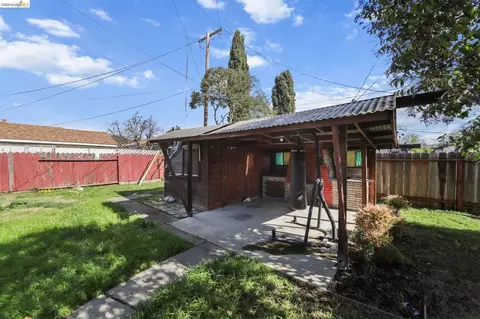 Exterior - 104 Foster St, Vallejo, CA 94591 photo 10 of 11