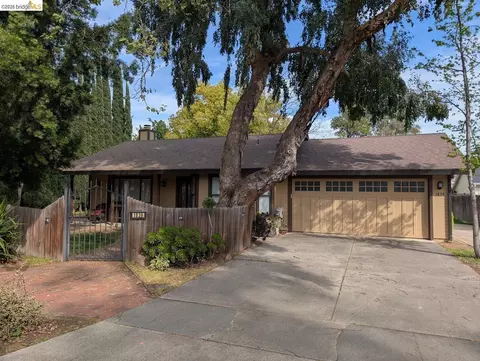1839 42nd St, Sacramento, CA 95819