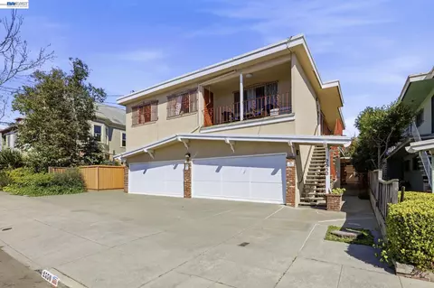 2550 Damuth St, Oakland, CA 94602