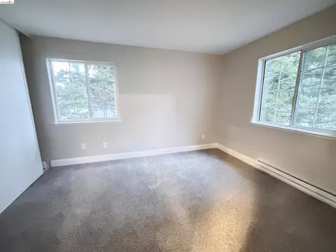 Bedroom - 297 Lighthouse Dr, Vallejo, CA 94590 photo 8 of 9