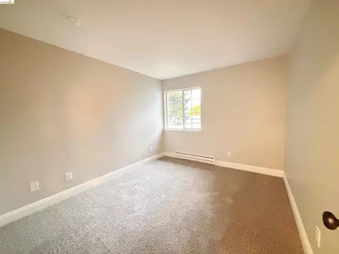 Bedroom - 297 Lighthouse Dr, Vallejo, CA 94590 photo 4 of 9