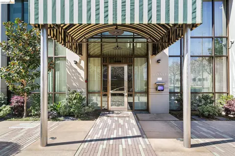 311 2nd St #511, Oakland, CA 94607
