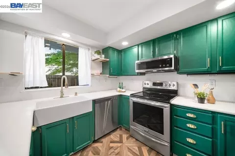 347 E T St, Benicia, CA 94510 photo 4
