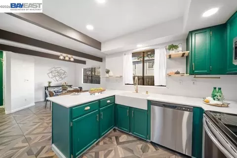 347 E T St, Benicia, CA 94510 photo 5