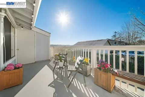 347 E T St, Benicia, CA 94510 photo 12