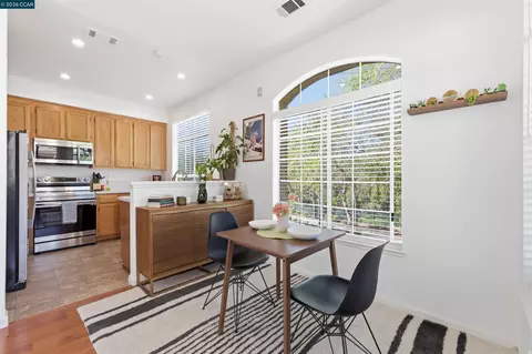 7674 Tuscany Dr, Dublin, CA 94568