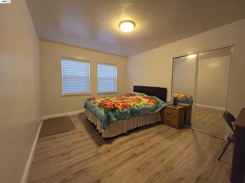 Bedroom - 2917 Telegraph Ave, Berkeley, CA 94705 photo 1 of 3