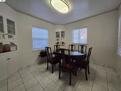 Dining - 2917 Telegraph Ave, Berkeley, CA 94705 photo 1 of 1