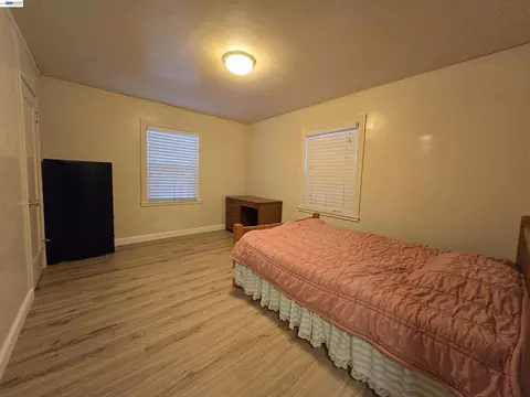 Bedroom - 2917 Telegraph Ave, Berkeley, CA 94705 photo 2 of 3