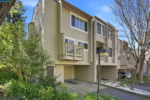 460 Woodminster Dr, Moraga, CA 94556