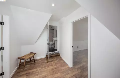Entry Way - 414 E 12th St, Oakland, CA 94606 photo 2 of 2