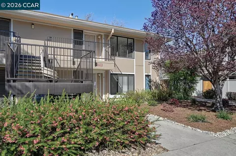 2700 Tice Creek Dr #3, Walnut Creek, CA 94595