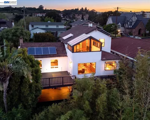 22111 Prospect St, Hayward, CA 94541