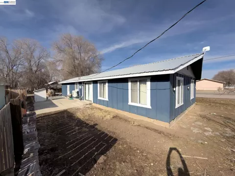 Exterior - 609 E 7th St, Alturas, CA 96101 photo 2 of 2