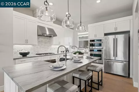 1106 Althea Ter #3, Sunnyvale, CA 94086