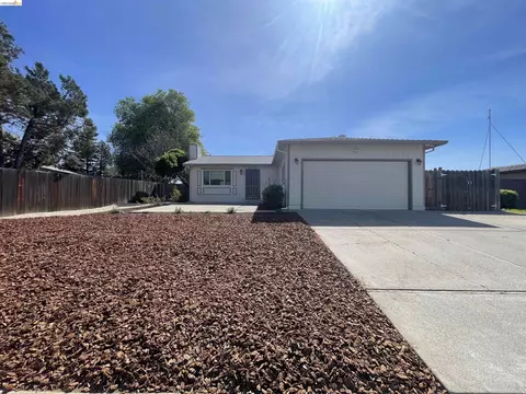 620 N 2nd St, Dixon, CA 95620 photo 1