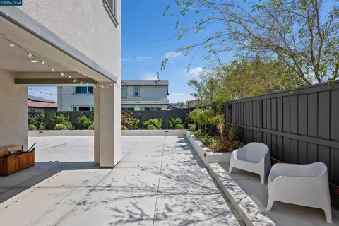 Exterior - 6274 Carousel Ave, Tracy, CA 95377 photo 3 of 7