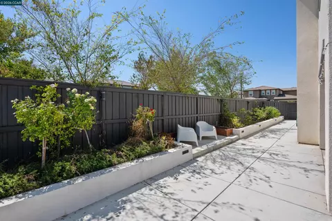 Exterior - 6274 Carousel Ave, Tracy, CA 95377 photo 4 of 7