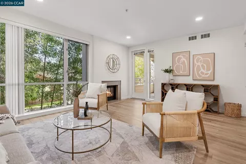 1655 N California Blvd #242, Walnut Creek, CA 94596