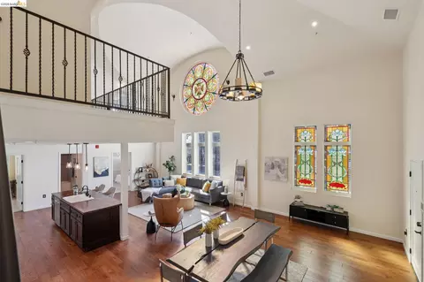 6300 Shattuck Ave #1, Oakland, CA 94609