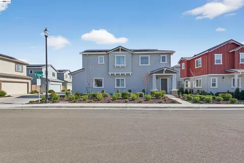 7000 Santa Venetia Pl, Roseville, CA 95747