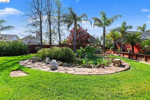 101 Concannon Ct, Oakley, CA 94561