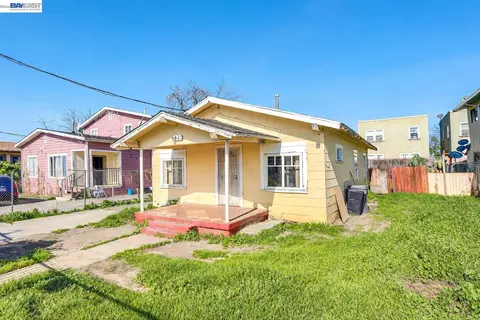 1061 71st Ave, Oakland, CA 94621