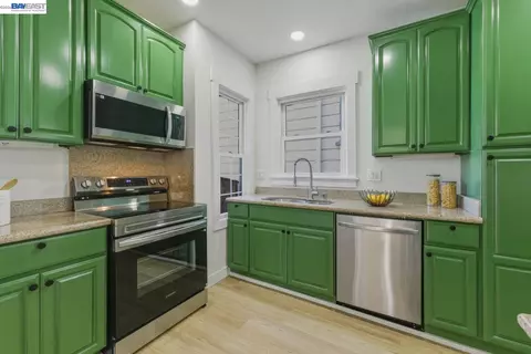 Kitchen - 1726 Eagle Ave, Alameda, CA 94501 photo 1 of 4
