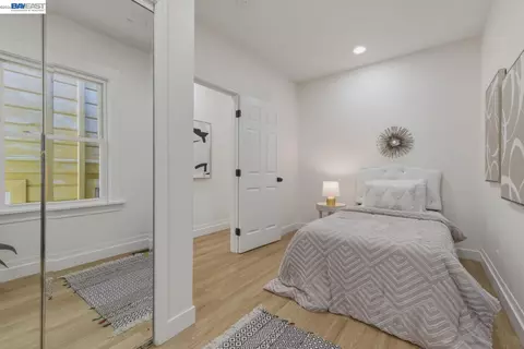 Bedroom - 1726 Eagle Ave, Alameda, CA 94501 photo 4 of 8