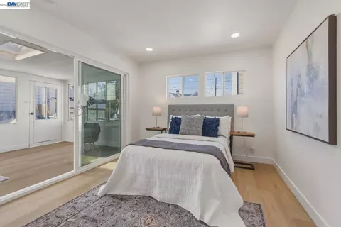 Bedroom - 1726 Eagle Ave, Alameda, CA 94501 photo 8 of 8