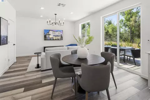Dining - 854 Pecan Tree Ln, Galt, CA 95632 photo 1 of 1
