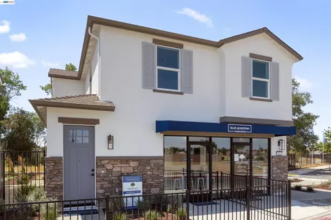 Exterior - 854 Pecan Tree Ln, Galt, CA 95632 photo 2 of 3