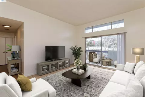 150 Pearl St #304, Oakland, CA 94611