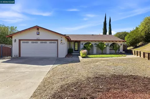 2359 Platt Dr, Martinez, CA 94553