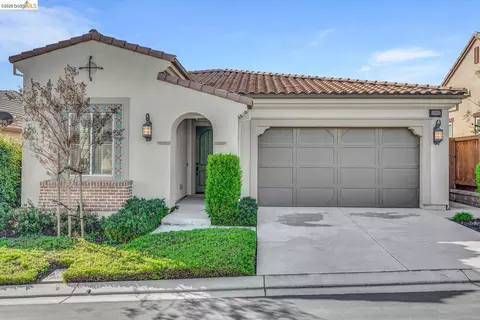 2002 Tempranillo Ln, Brentwood, CA 94513