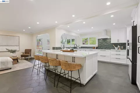 44 Lariat Ct, Walnut Creek, CA 94596
