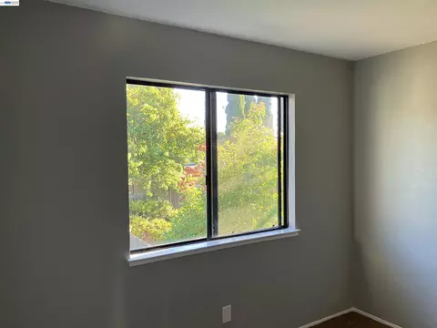 Bedroom - 181 Yachtsman Dr, Vallejo, CA 94591 photo 8 of 9