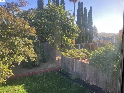 Exterior - 181 Yachtsman Dr, Vallejo, CA 94591 photo 13 of 15