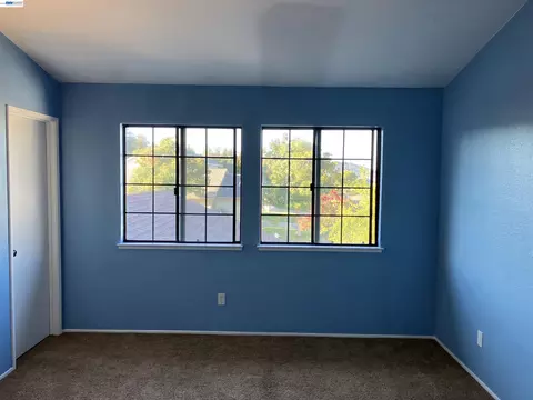 Bedroom - 181 Yachtsman Dr, Vallejo, CA 94591 photo 3 of 9