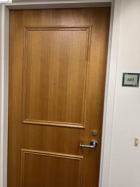 Entry Way - 988 Franklin St #601, Oakland, CA 94607 photo 1 of 1