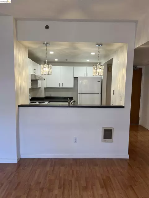 Kitchen - 988 Franklin St #601, Oakland, CA 94607 photo 1 of 3