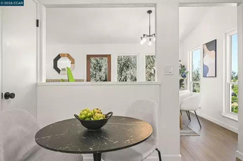 Dining - 523 Thistle Cir, Martinez, CA 94553 photo 4 of 5