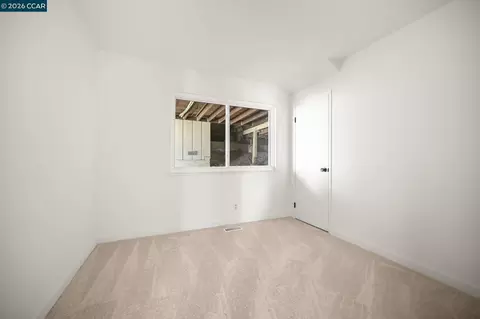 Bedroom - 523 Thistle Cir, Martinez, CA 94553 photo 3 of 4