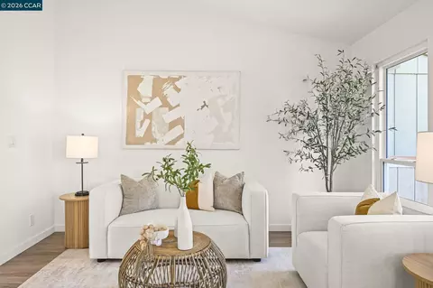 Living - 523 Thistle Cir, Martinez, CA 94553 photo 3 of 4